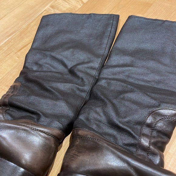 Stuart Weitzman brown leather/textured leather satin lined interior buckle boots - Picture 16 of 16